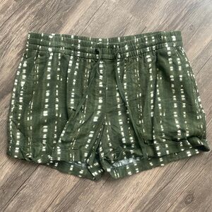 Linen size medium drawstring shorts - green / ivory
